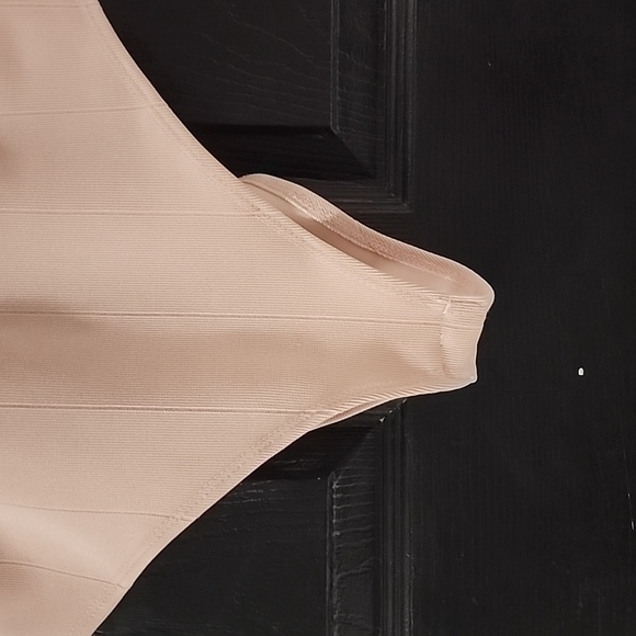 Top - Picture 5 of 8